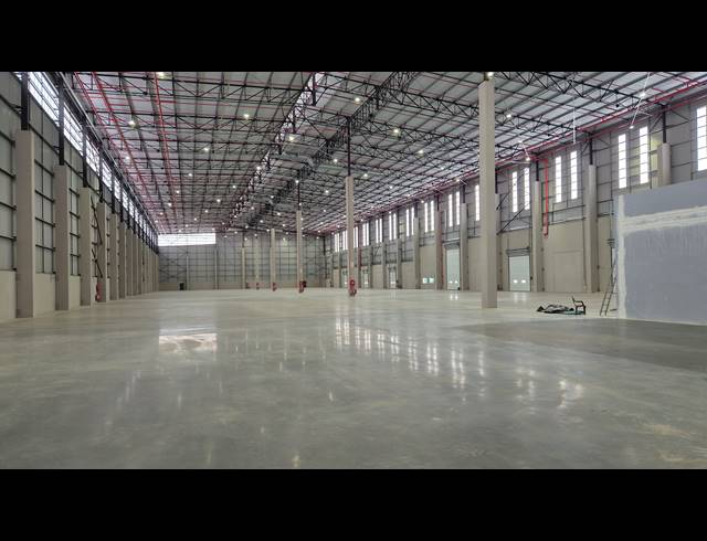 7,283M² WAREHOUSE TO LET IN JET PARK